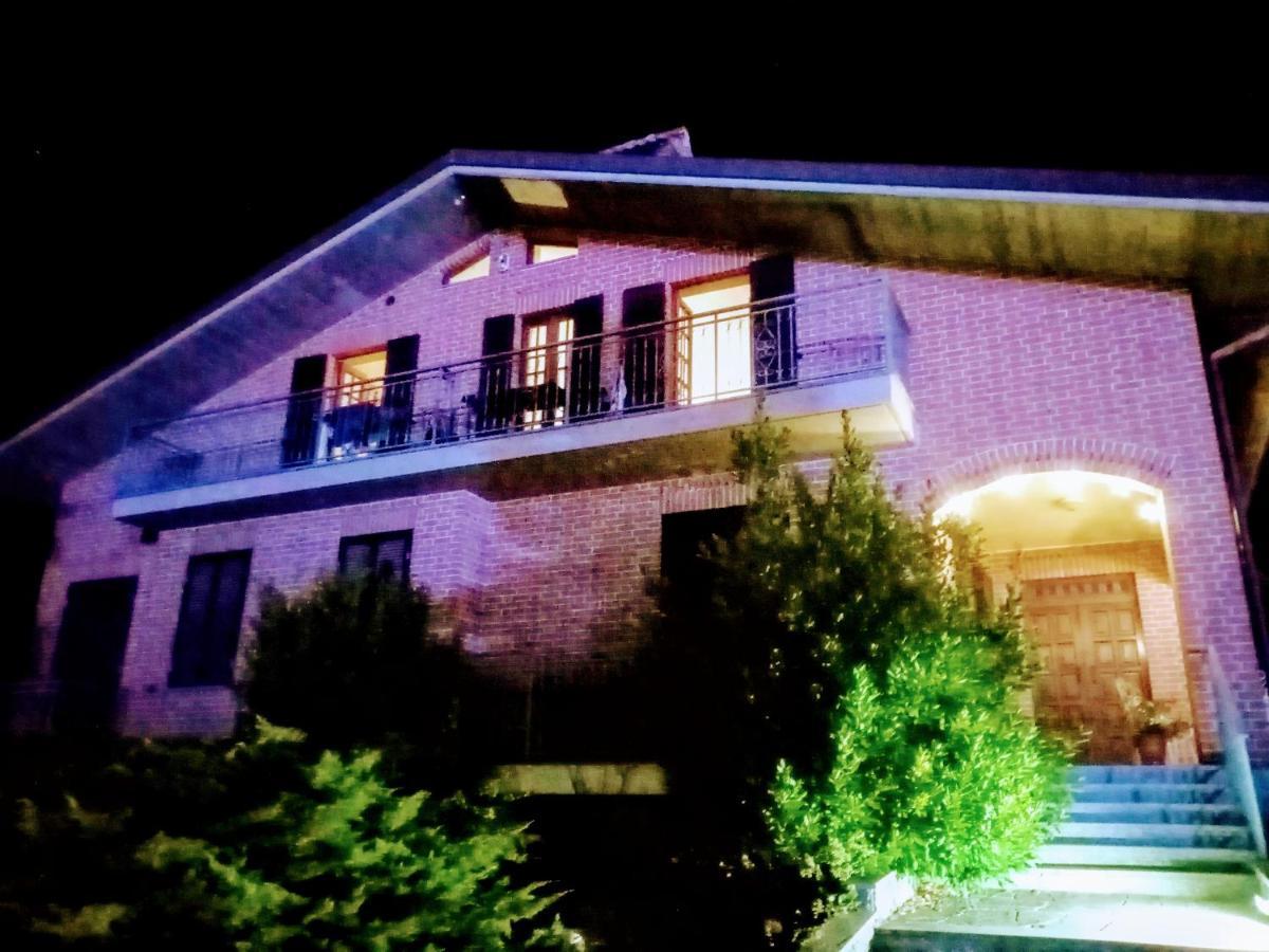 Villa Fernando Castagnole delle Lanze Luaran gambar